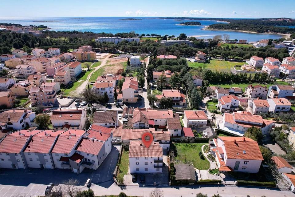 Apartmani Suhi Brod Medulin Exterior foto