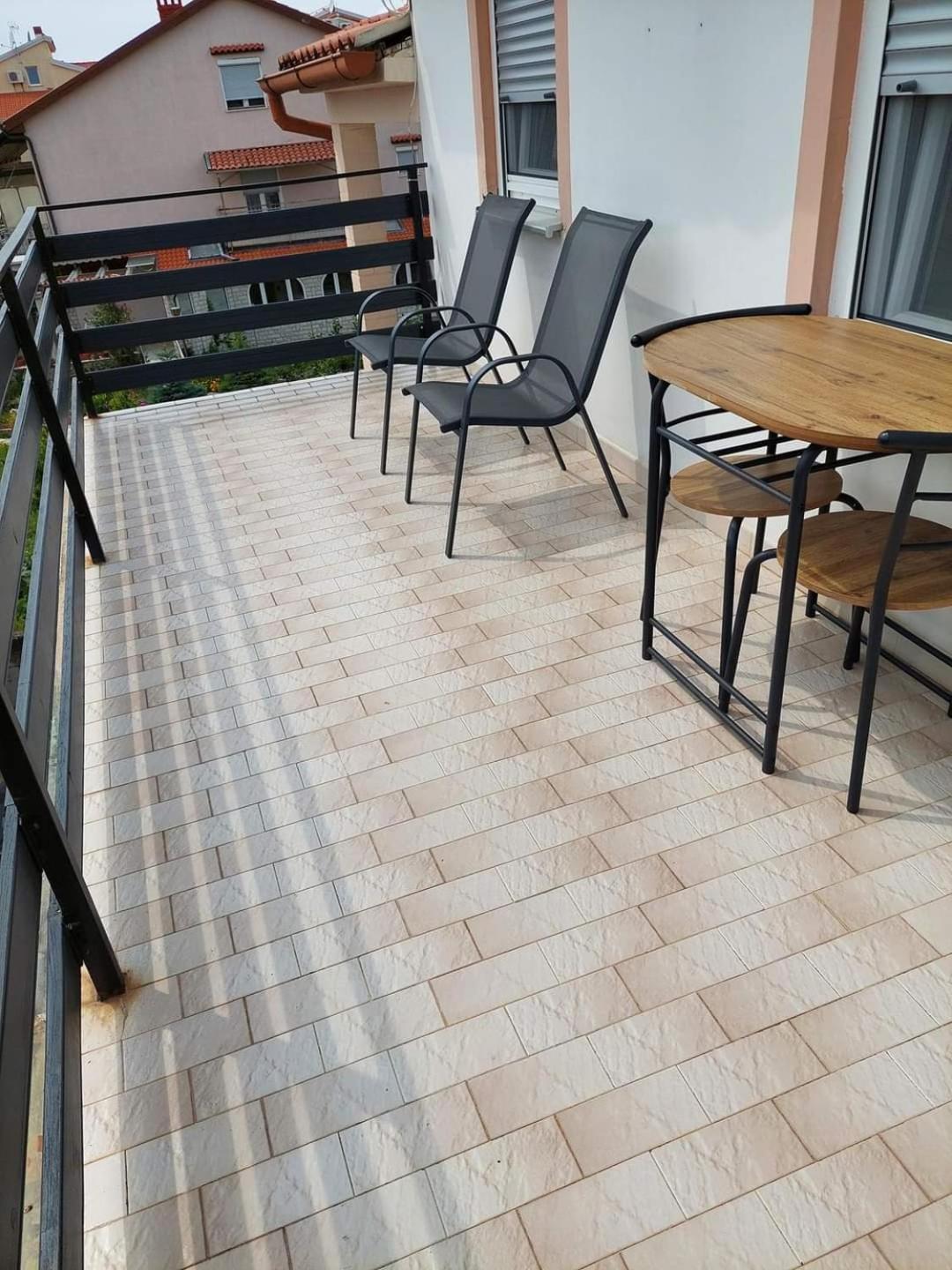 Apartmani Suhi Brod Medulin Exterior foto